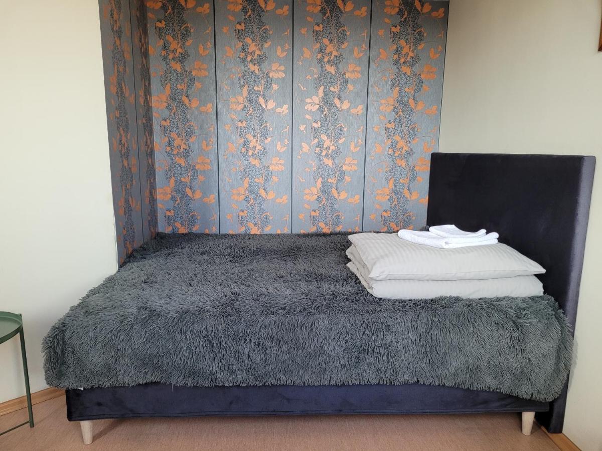 Gosciniec Tombor Aparthotel คาโตวีตเซ ภายนอก รูปภาพ